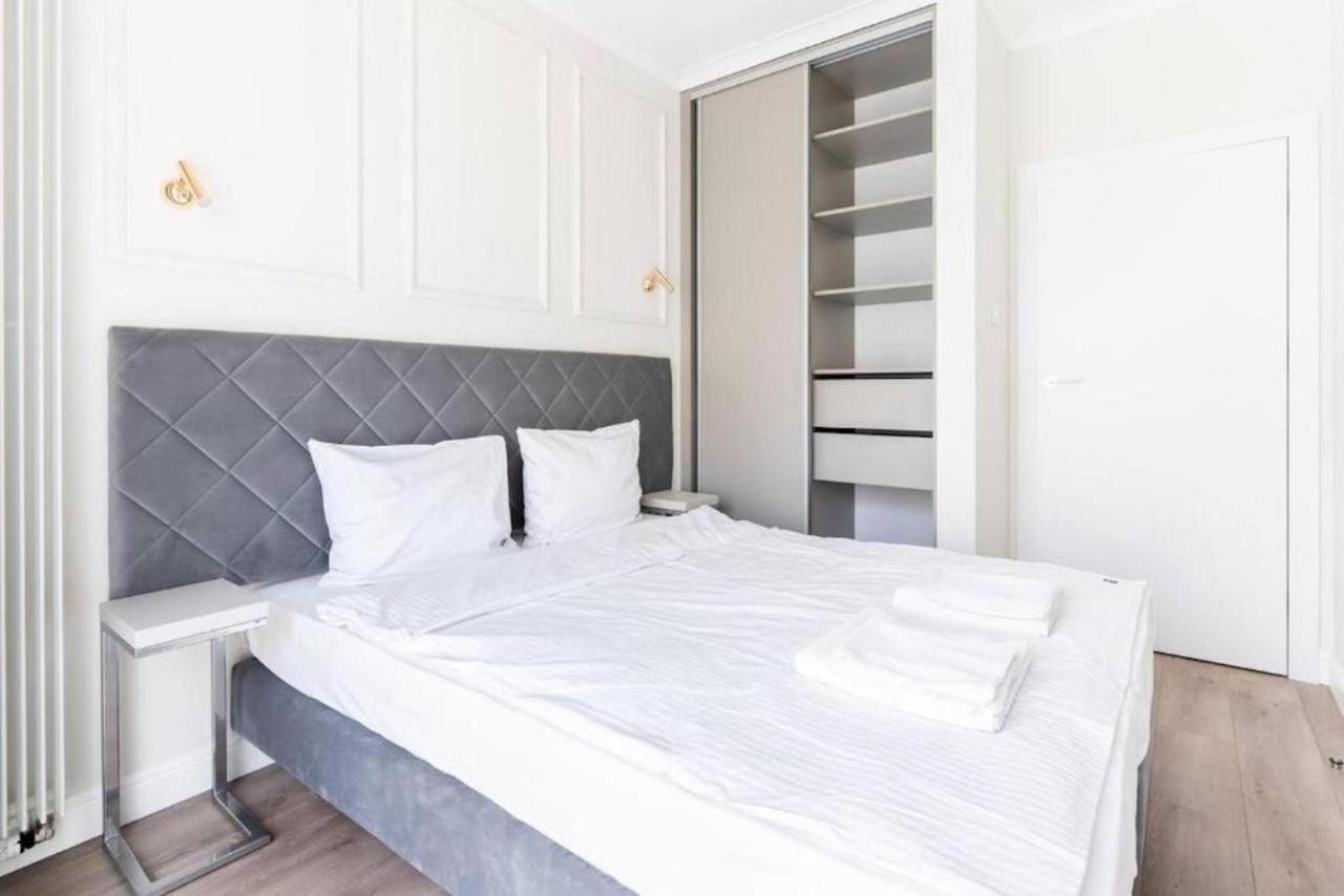 Apartamenty Mennica Residence - Golden Apartments Варшава Экстерьер фото